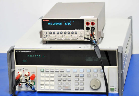 Купить Калибратор многофункциональный Fluke 5700A с полосой пропускания 600 МГц, высокой точностью и программируемыми выходами Производство в сети