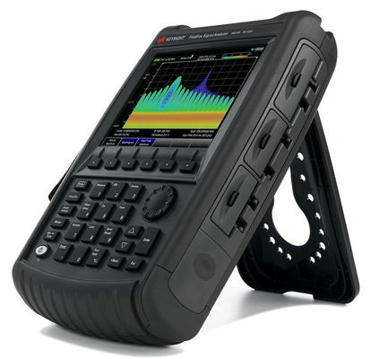 Купить Портативный ручной анализатор сигналов Keysight FieldFox с частотой 26,5 ГГц, полосой пропускания реального времени 120 МГц и геопозиционированием GPS/GNSS Производство в сети