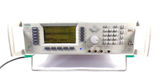 Купить Генератор микроволнового сигнала Anritsu 68369B 10 MHz до 40 GHz с ультранизким SSB фазовым шумом и внутренней модуляцией Производство в сети