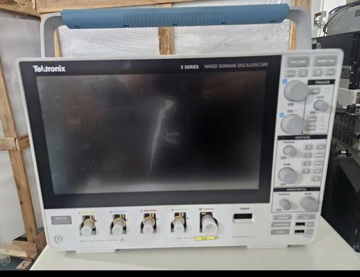 Купить Б/у осциллограф Tektronix 3 Series MDO с полосой пропускания 1 ГГц, частотой дискретизации 5 Гвыб/с и 16 цифровыми каналами Производство в сети