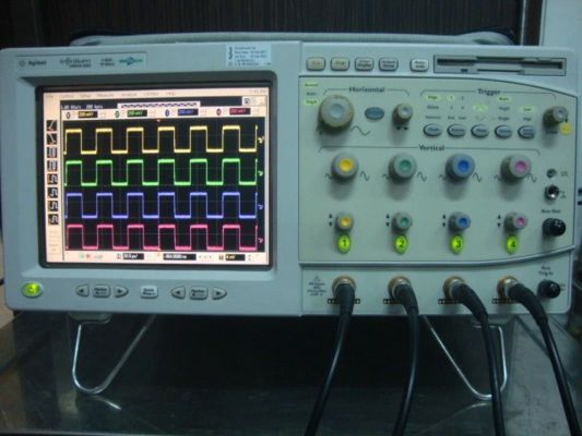 Купить Keysight Infiniium Oscilloscope с полосой 2 ГГц, скоростью отбора проб 10 GSa/s и 4 каналами Производство в сети