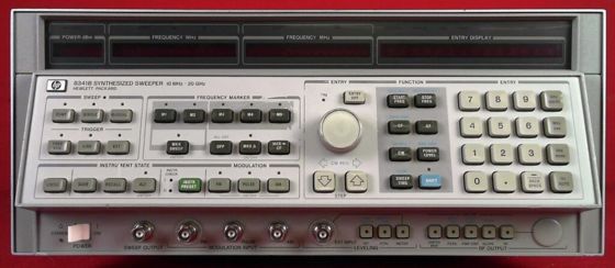 Купить Keysight 8341B Генератор синтезированного сигнала от 10 МГц до 20 ГГц с низким уровнем ложного шума и импульсной модуляцией AM FM Производство в сети