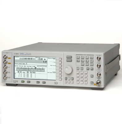 Купить Keysight Agilent E4438C ESG генератор векторного сигнала с диапазоном частот от 250 кГц до 6 ГГц и модуляцией I/Q Производство в сети