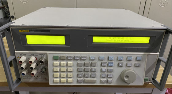 Портативная Multi двуустка 5520A вольтамперомметров Суда калибратора функции RS-232