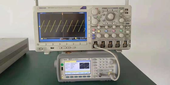 Канал осциллографа 300MHz 2.5GS/S 4 Tektronix DPO3034 непрерывнодискретный