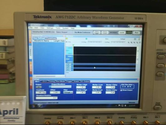Tektronix AWG7122C Генератор произвольной формы волны 3,2 ГГц или 5,6 ГГц 12 ГС/с 2 канала