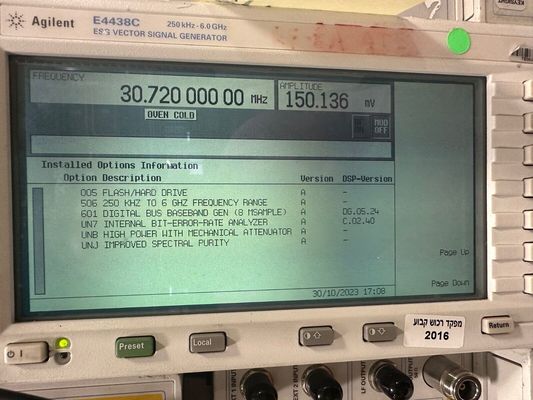 Keysight/Agilent E4438C портативный генератор сигналов ESG RF
