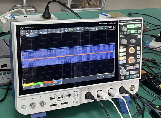 Rohde and Schwarz MXO44 Цифровой осциллоскоп 4 канал 200 МГц в условиях полной работы