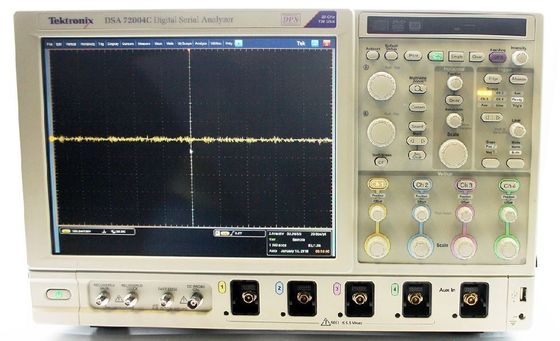 Tektronix DSA72004C Цифровой осциллоскоп 4 канала 20 ГГц Цифровой осциллоскоп DSA72004C